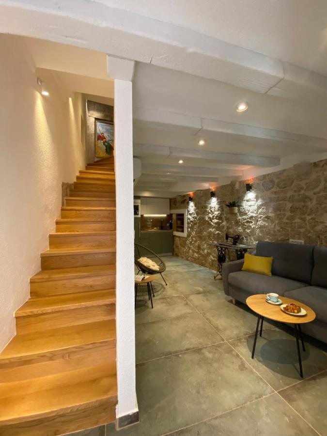 House Malena - Rooms Vis Luaran gambar