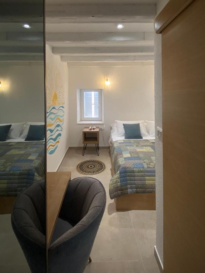 House Malena - Rooms Vis Luaran gambar