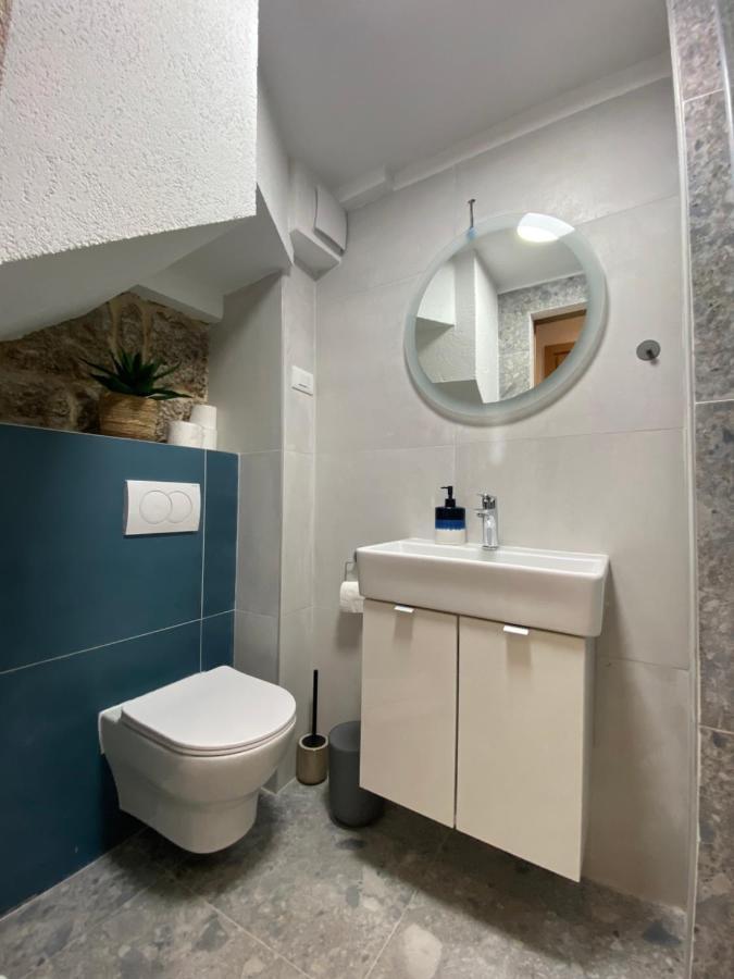 House Malena - Rooms Vis Luaran gambar