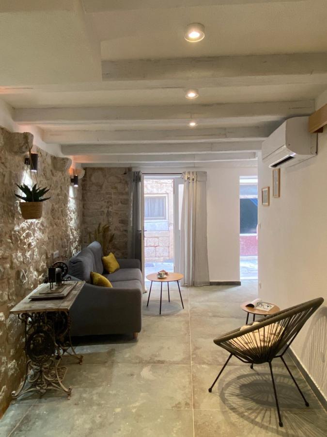 House Malena - Rooms Vis Luaran gambar